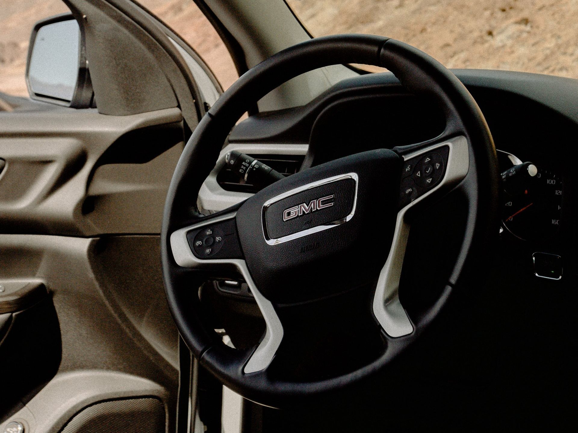 GMC Service and Repairs at ﻿Lowe's Automotive Service﻿ in ﻿Sarasota, FL ﻿