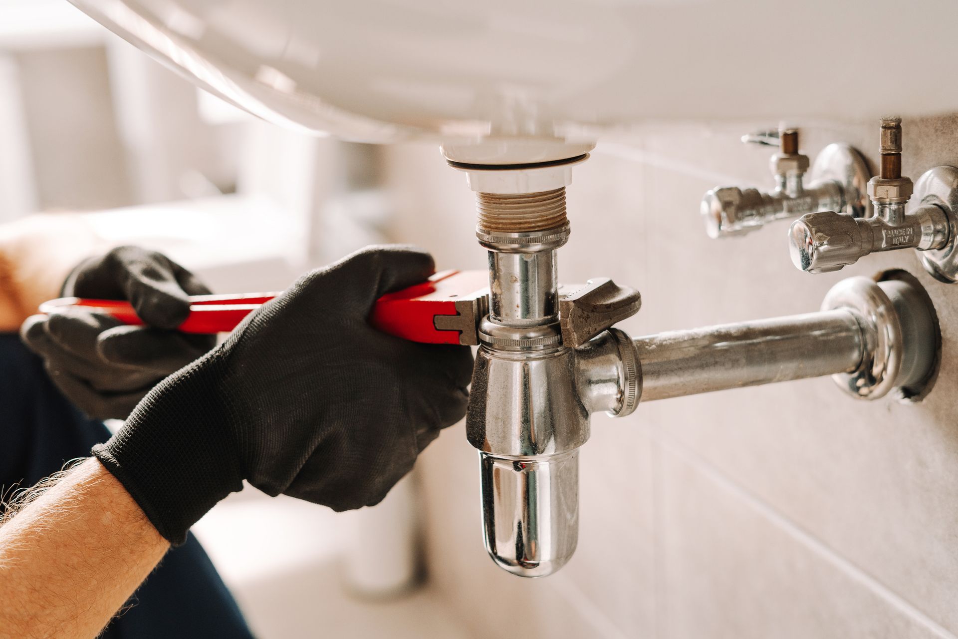 Plumbing Servuces - Jamie Oil