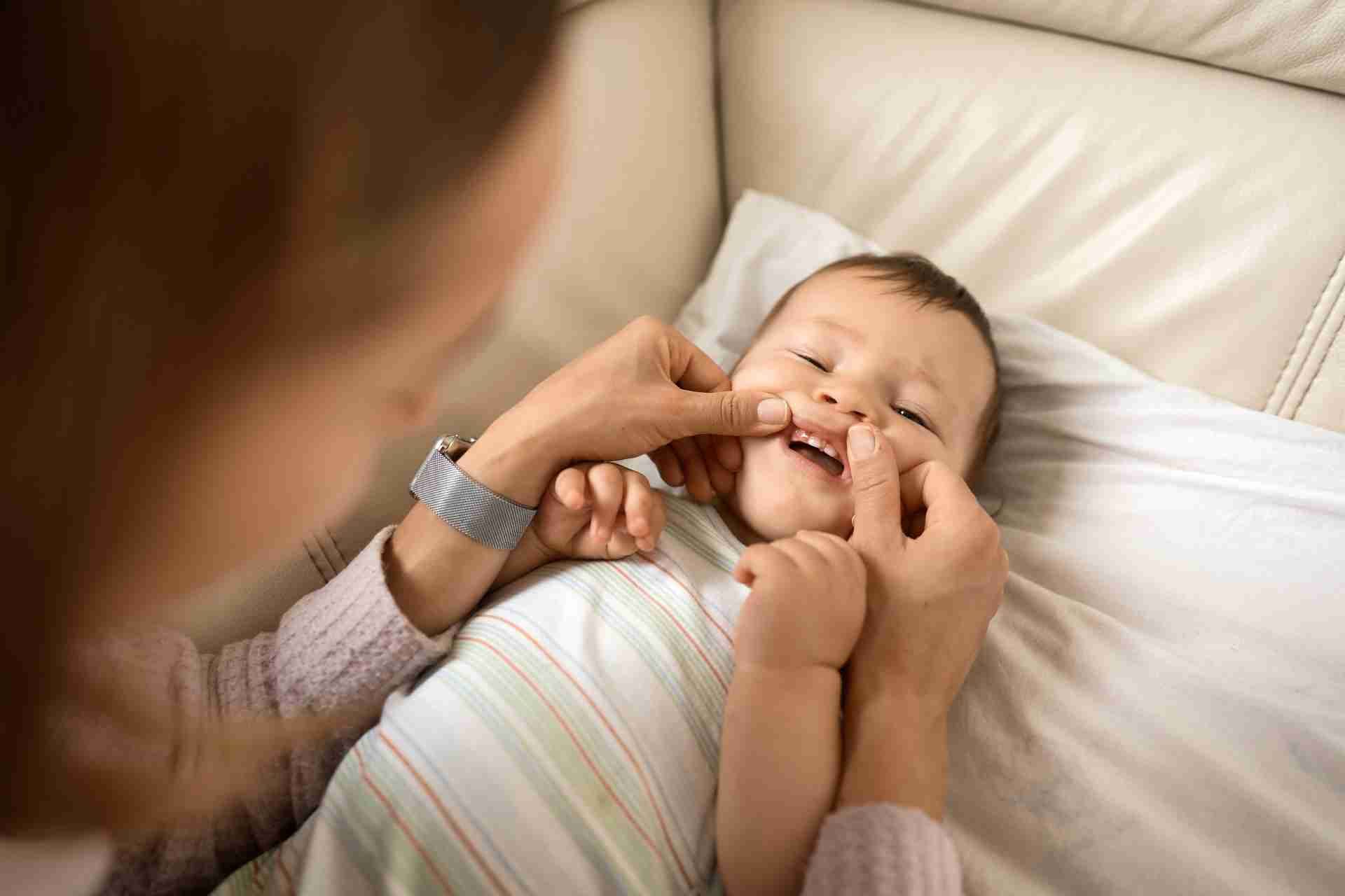 teething timeline