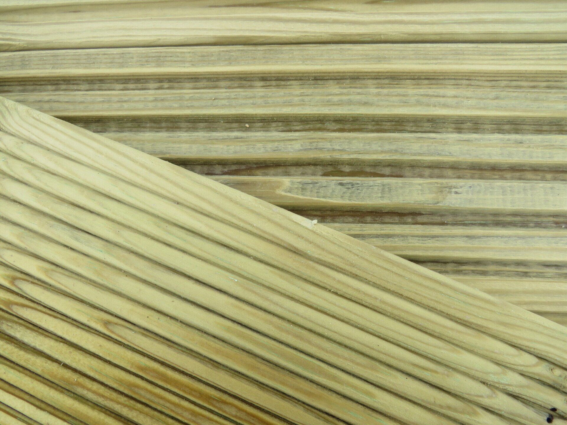 Pressure Treated Scandinavian Redwood Timber decking boards
