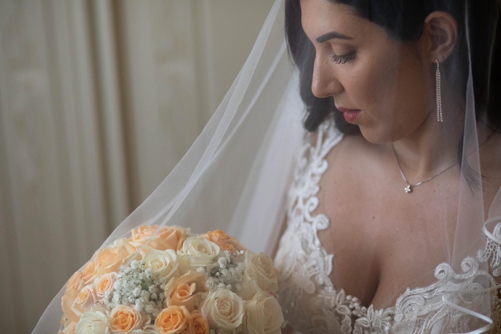 dettaglio sposa