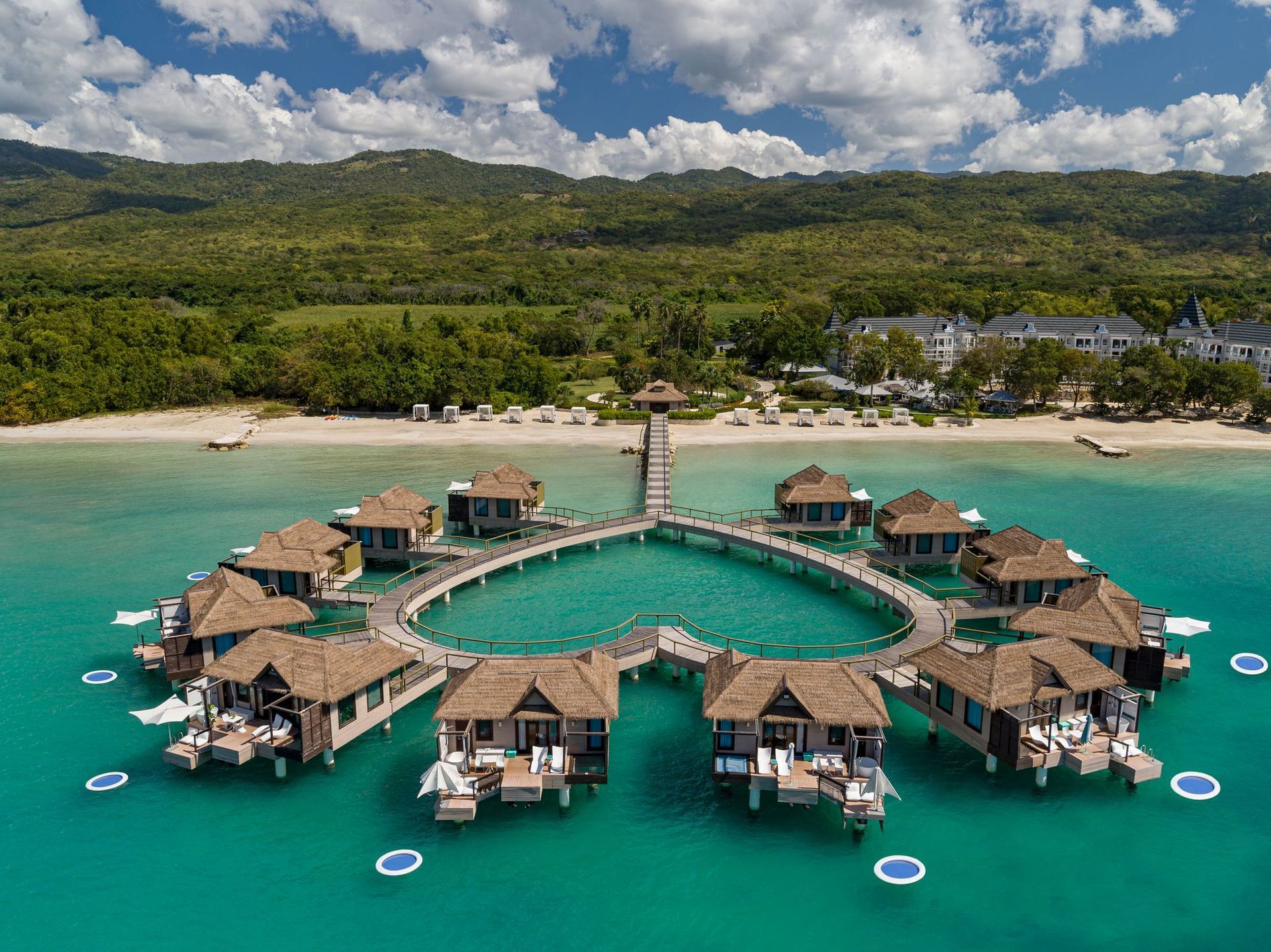 White House, Jamaica