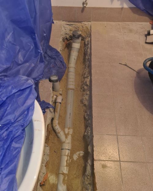 pipe and sewerage repair in Highbury