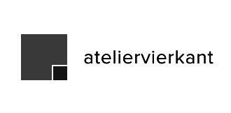 Een zwart-wit logo voor ateliervierkant op een witte achtergrond.