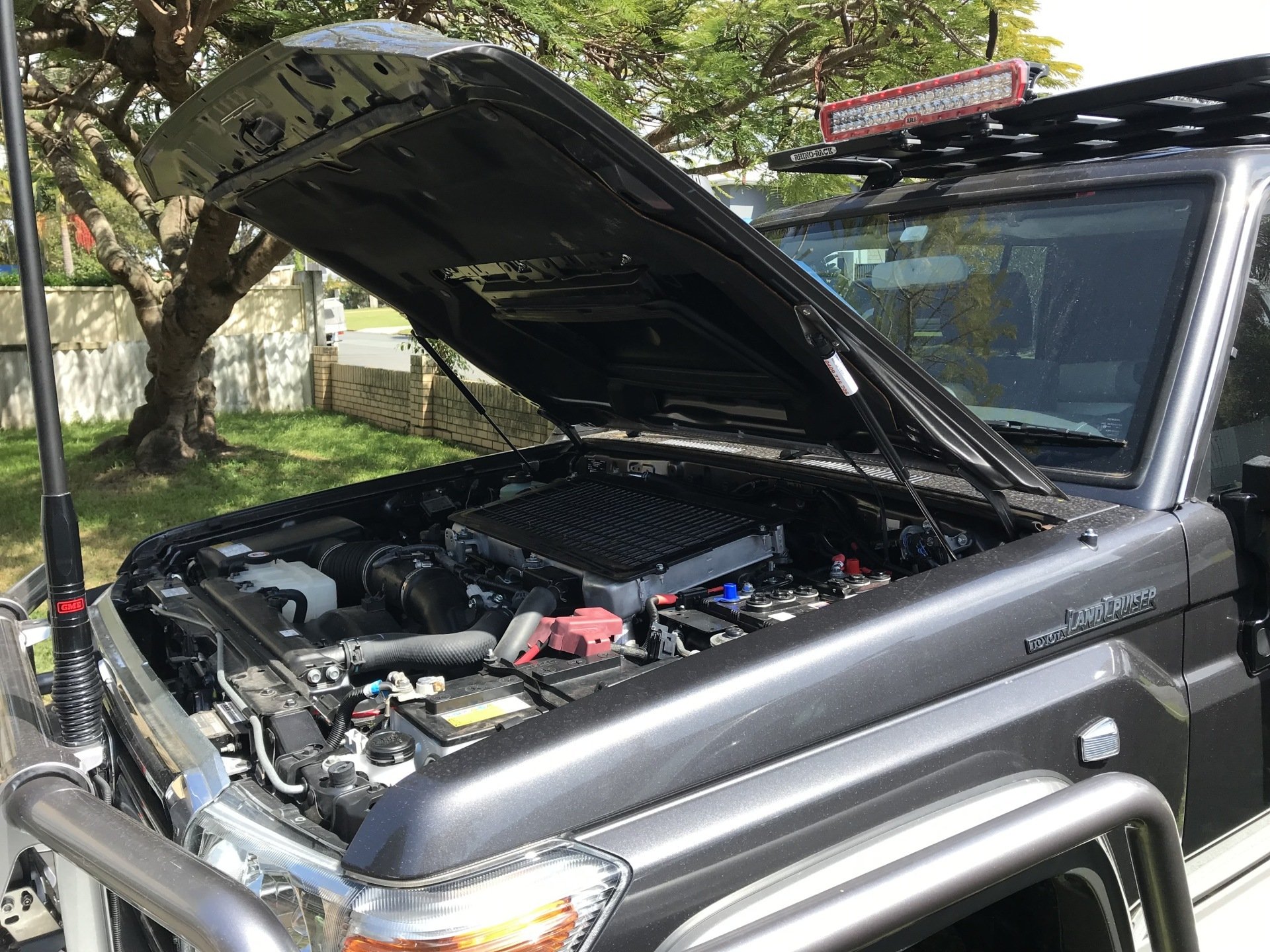 Gas Struts Gold Coast Installations & Repairs