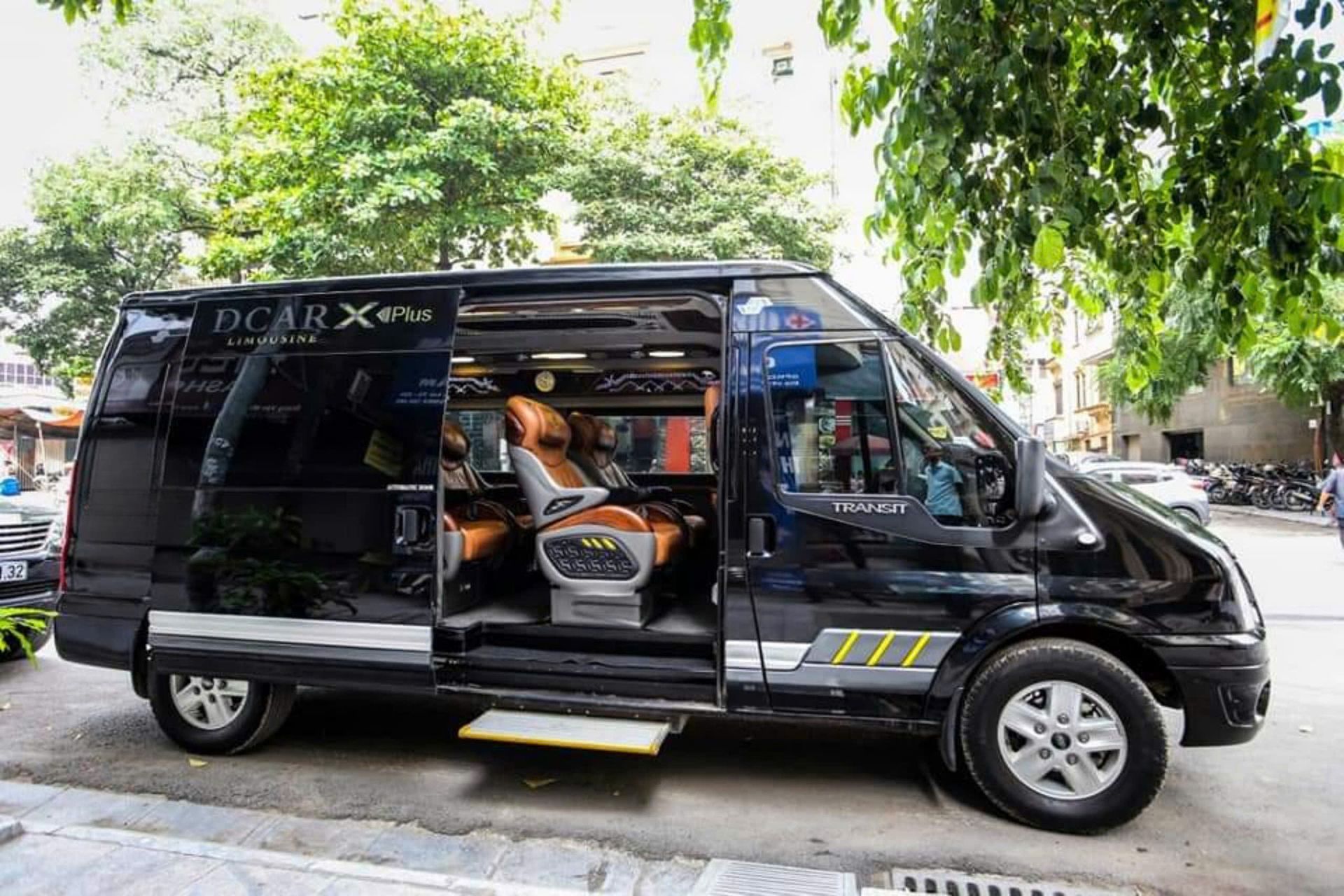 Travelmates 9 seater car Dcar