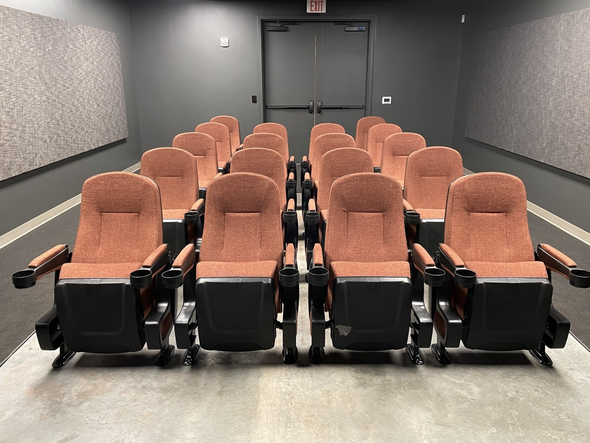 Alessandria LS theater chair