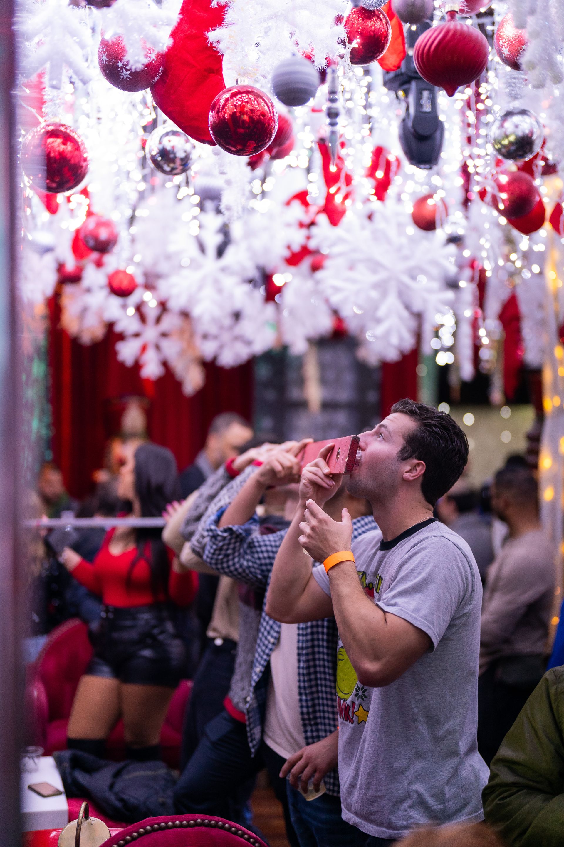 Frosty's Chicago's Original Christmas Bar