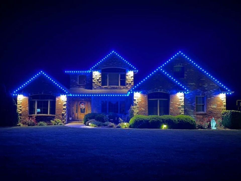 Christmas tree light installation