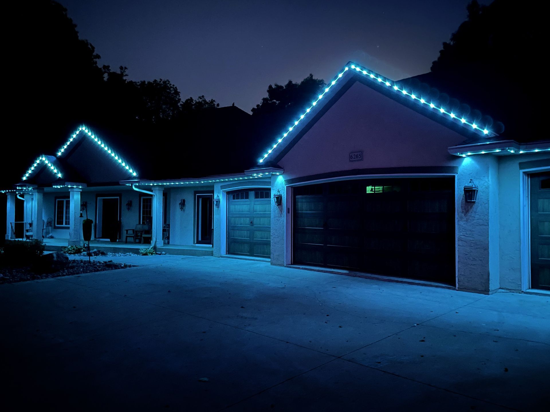 Residential Christmas lights