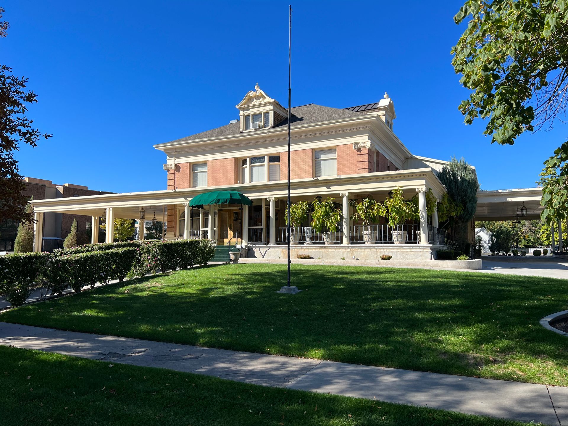 Berg Mortuary Provo, Orem, Springville, Utah City, Lindon, Vinyard Utah