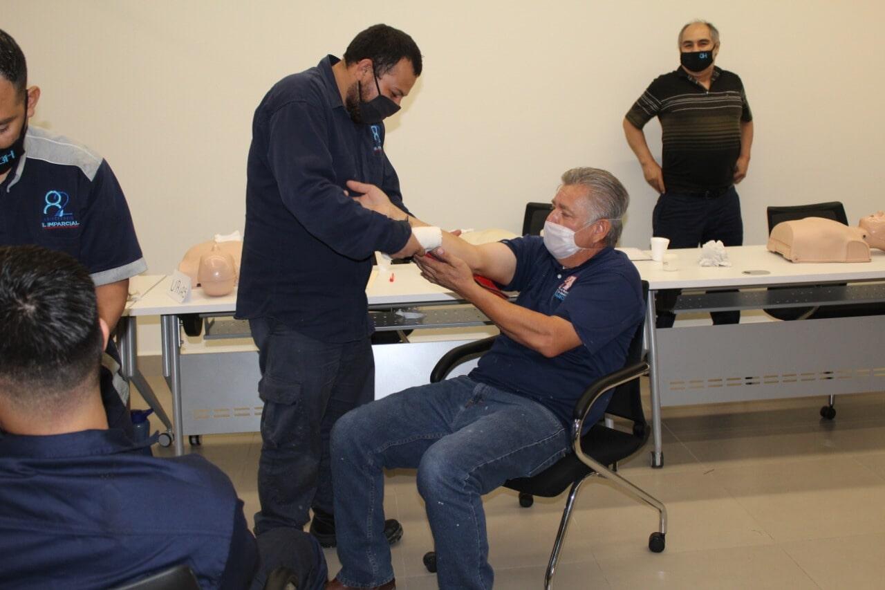PATRONATO DE BOMBEROS DE HERMOSILLO - Vehículo vanet para materiales peligrosos