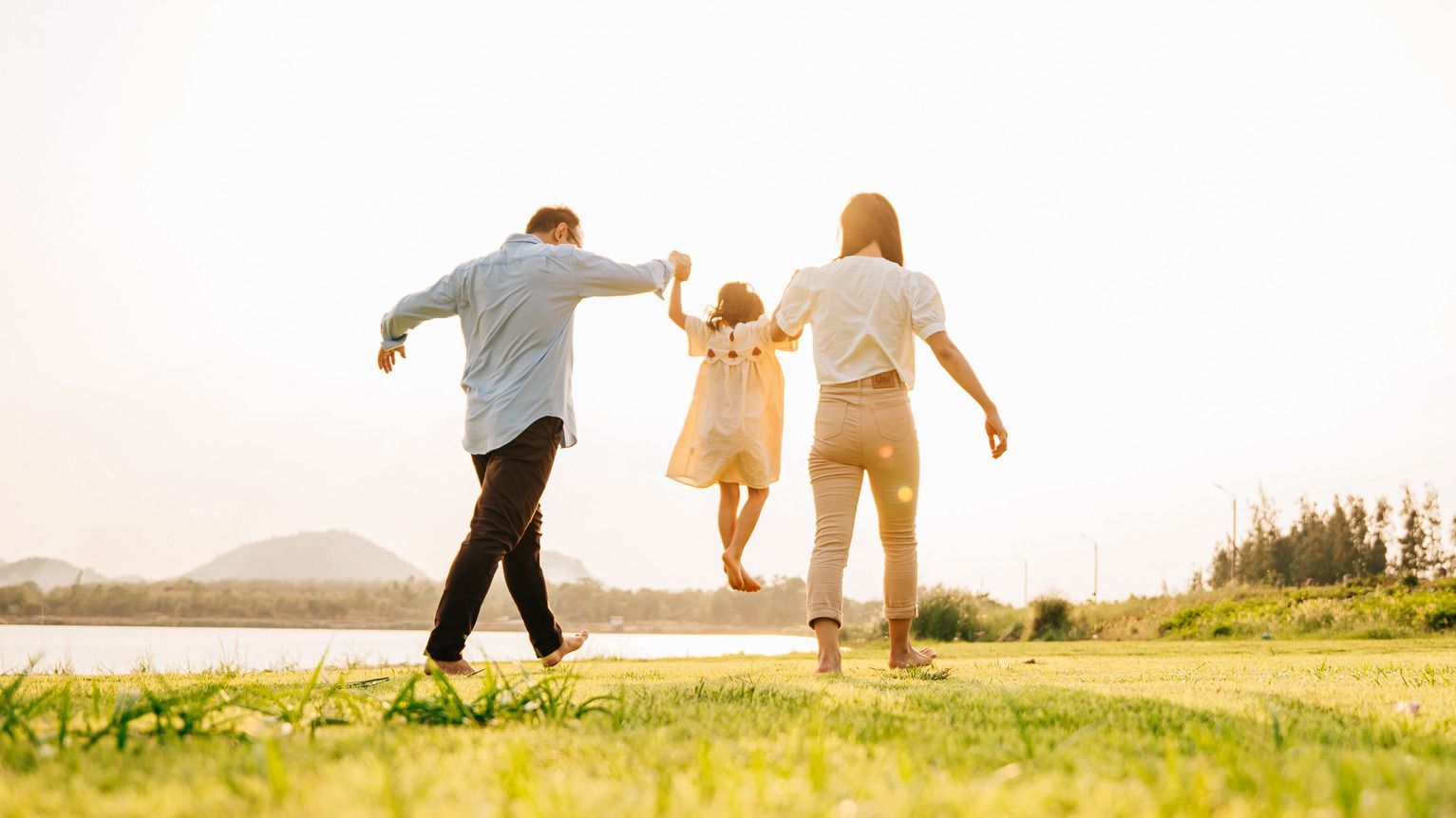 Navigating Differences: Co-Parenting When You Disagree About Peaceful Parenting
