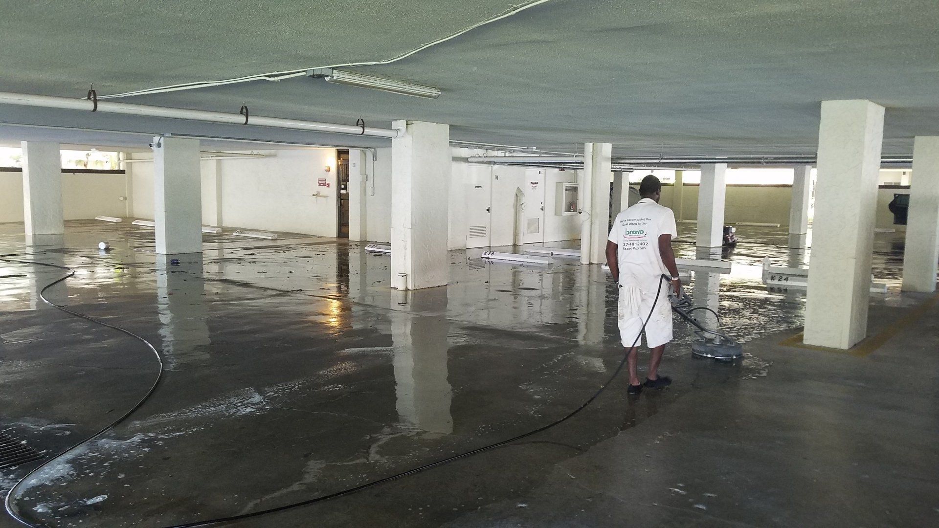 Painting Building - Seminole, FL - Bravo Property Services Inc. Painting Building - Seminole, FL - Bravo Property Services Inc.