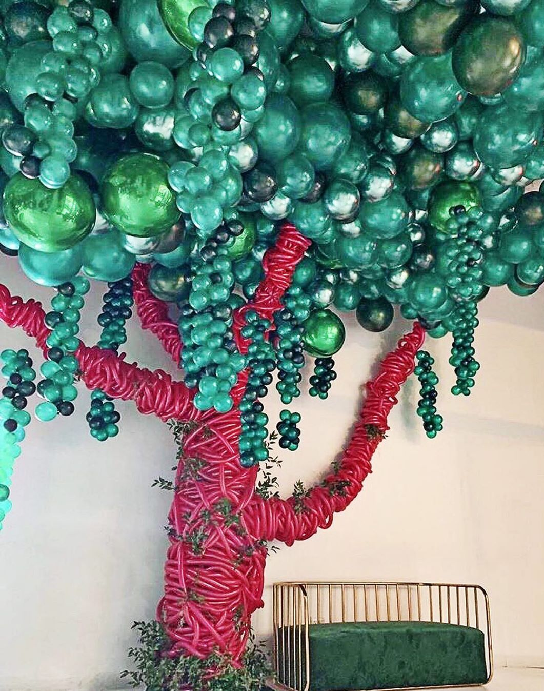 Tree In Balloon About Us | POParazzi Balloons | New York NY