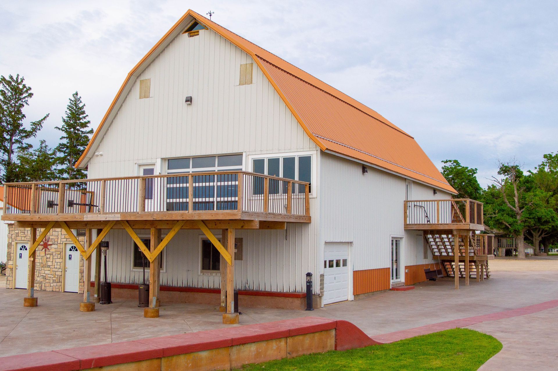 wedding venue barn