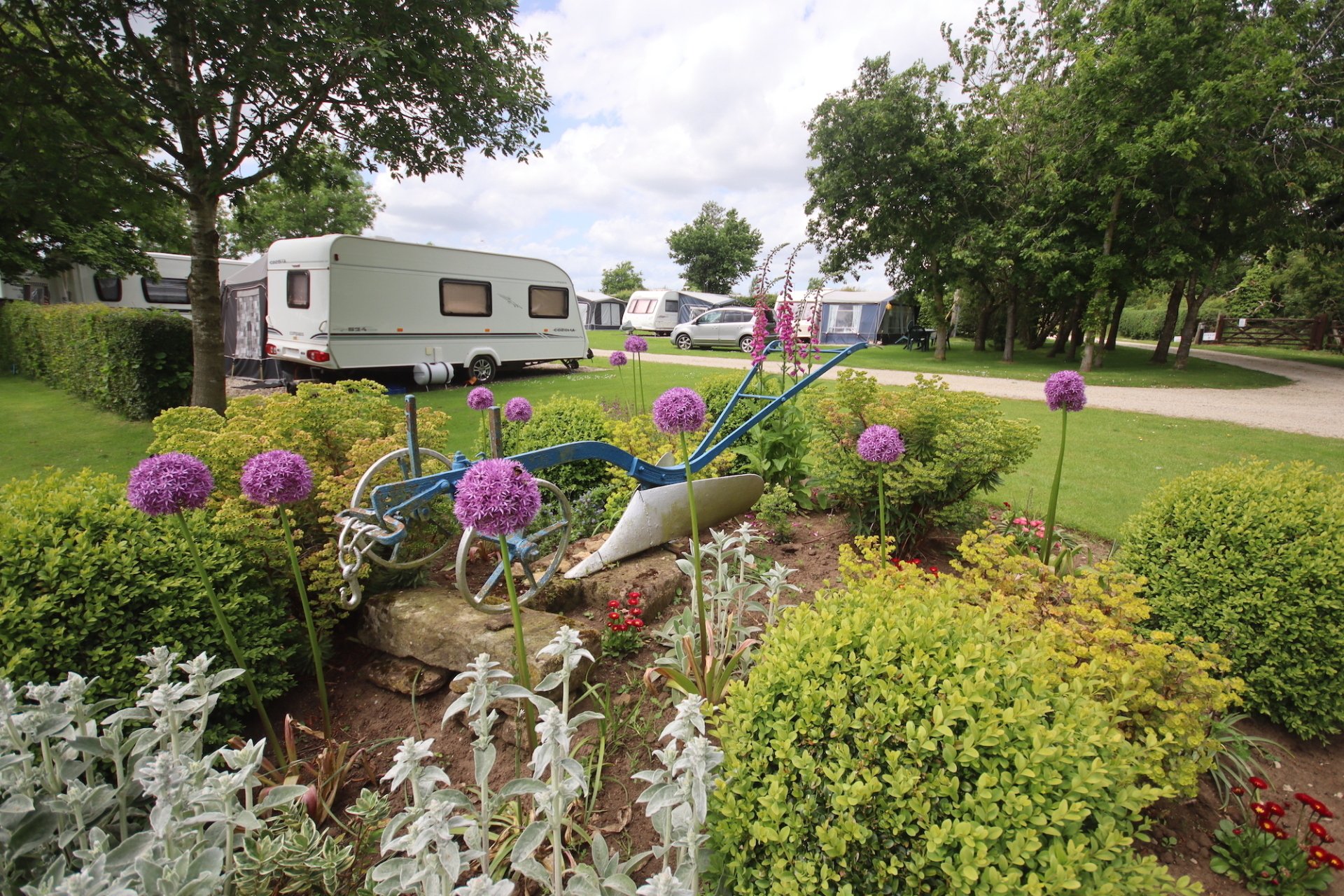 HOME Hutton le Hole Holidays Caravan Park, Campervans & Motorhomes
