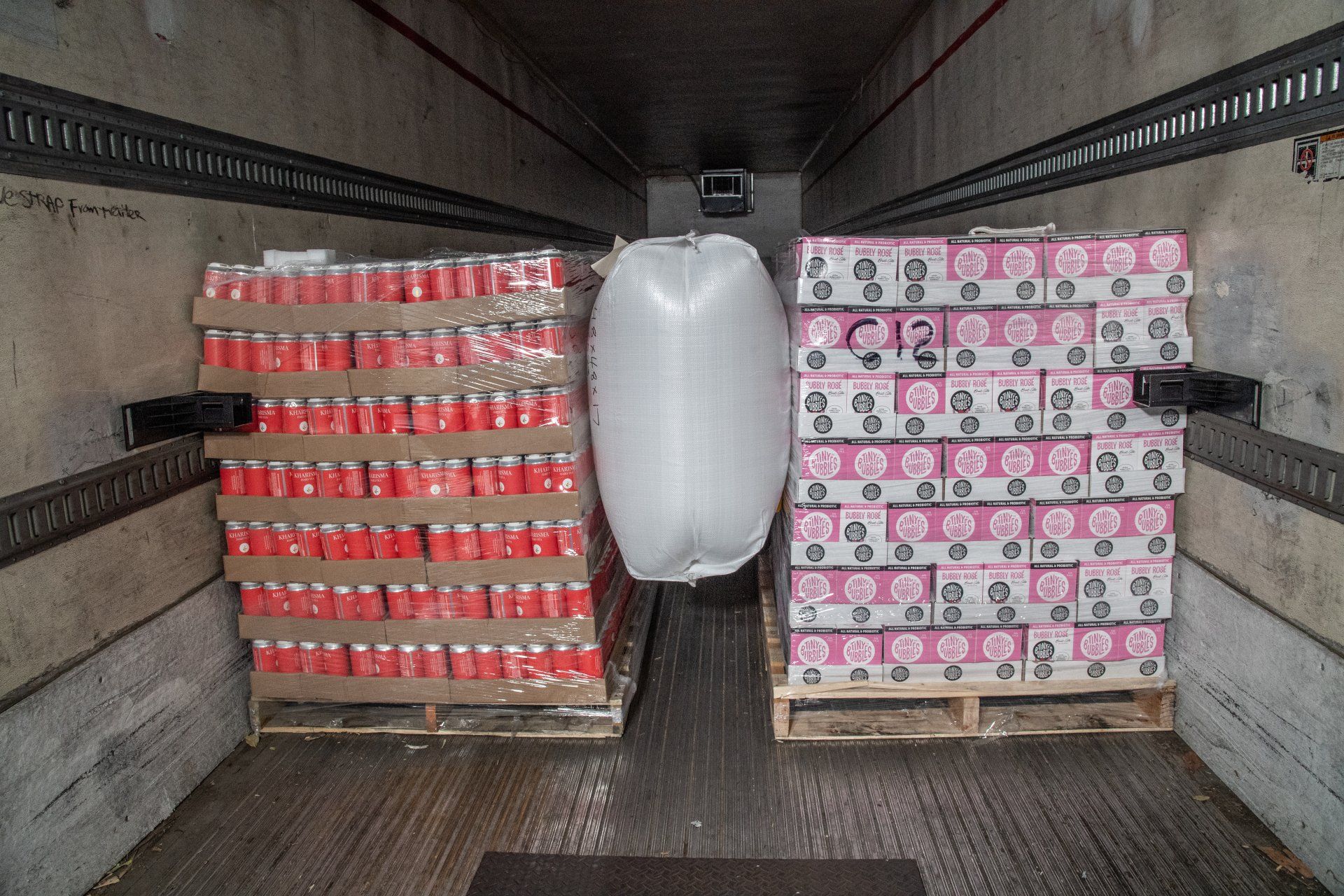 AB Airbags, Airbags, inflators, dunnage airbags, load securement, airbag inflators, inflation tools, protect cargo, cargo airbags, industrial dunnage bags, inflatable dunnage bags, dunnage bag suppliers