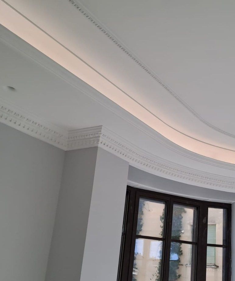 porta led - cornice in gesso
