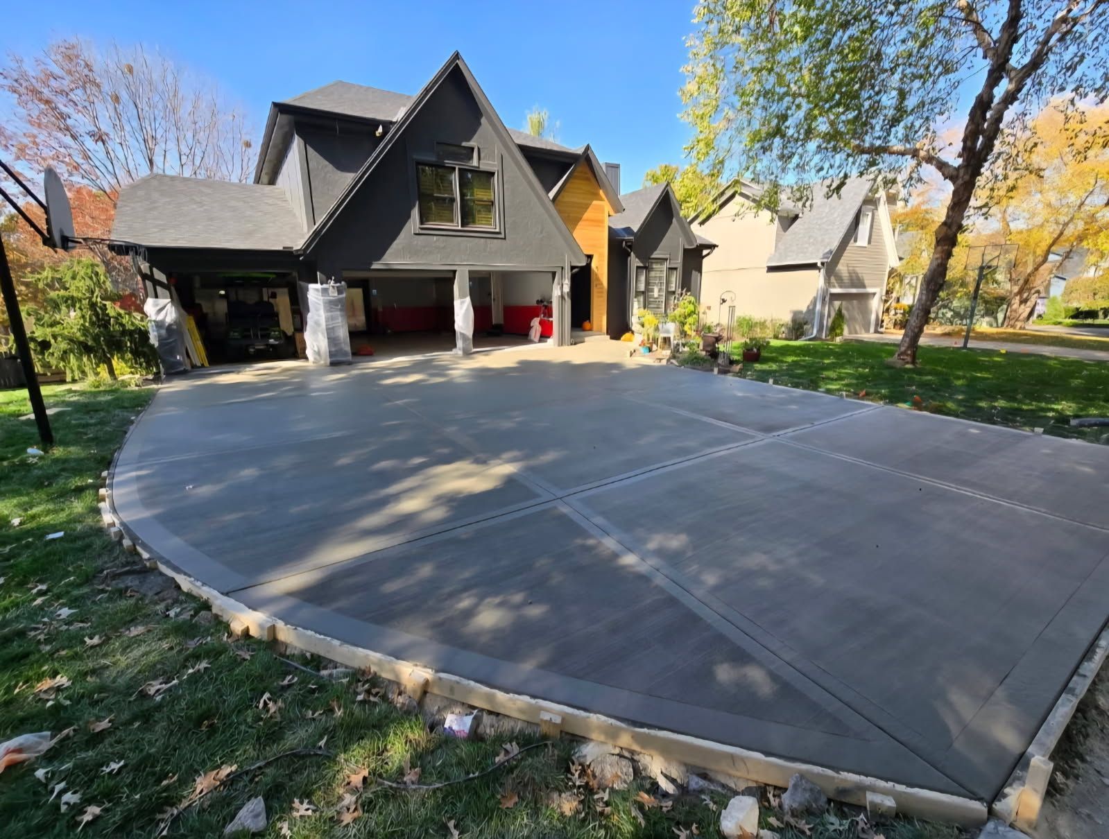 Large curved concrete driveway 