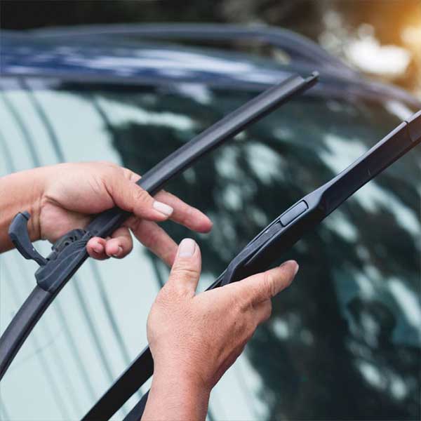 Automobilio stiklo valytuvai