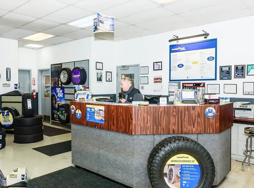 Our receptionist front desk in our auto repair shop in Monroe, WA | Monroe Goodyear