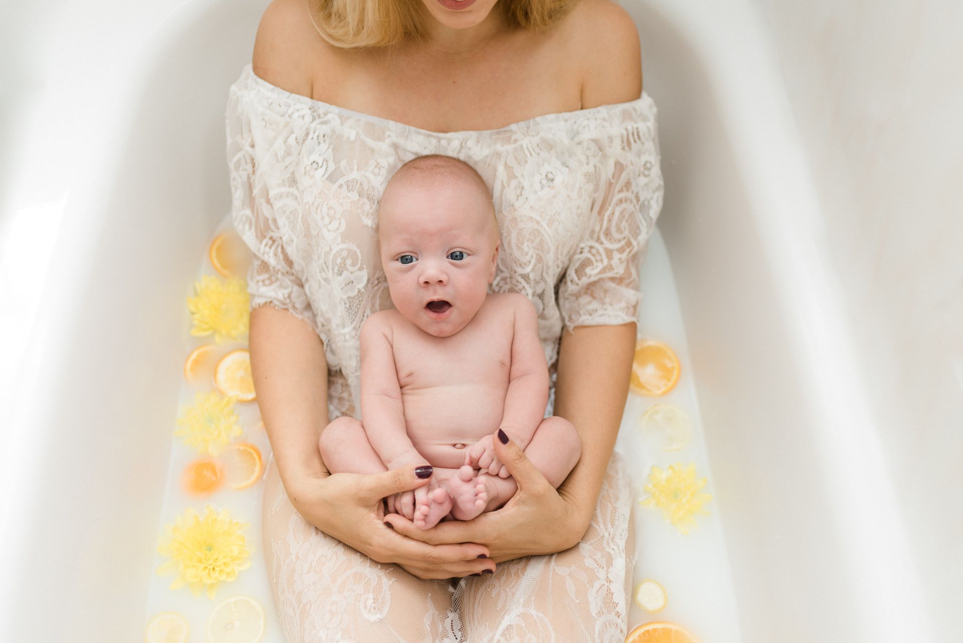 Neugeborenenshooting Kärnten
Klagenfurt, Villach, Völkermarkt
Neugeborenenfotos
Fotograf Kärnten
Fotograf Klagenfurt
Babyfotograf
Babyfotos
Babyshooting
Fotos nach Geburt