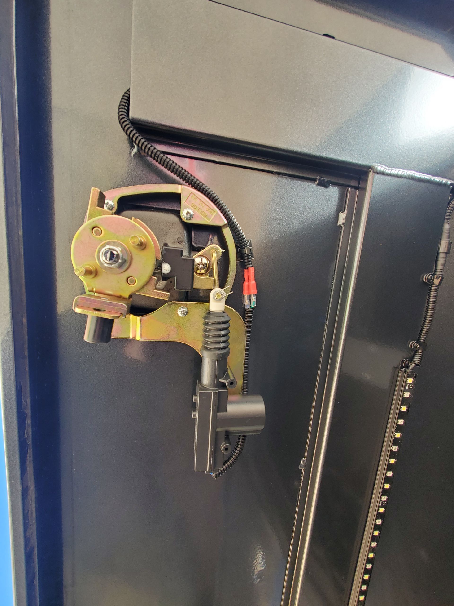 Central Locking Whale Tail Locks — Wilberforce, NSW — Rolloc Industries