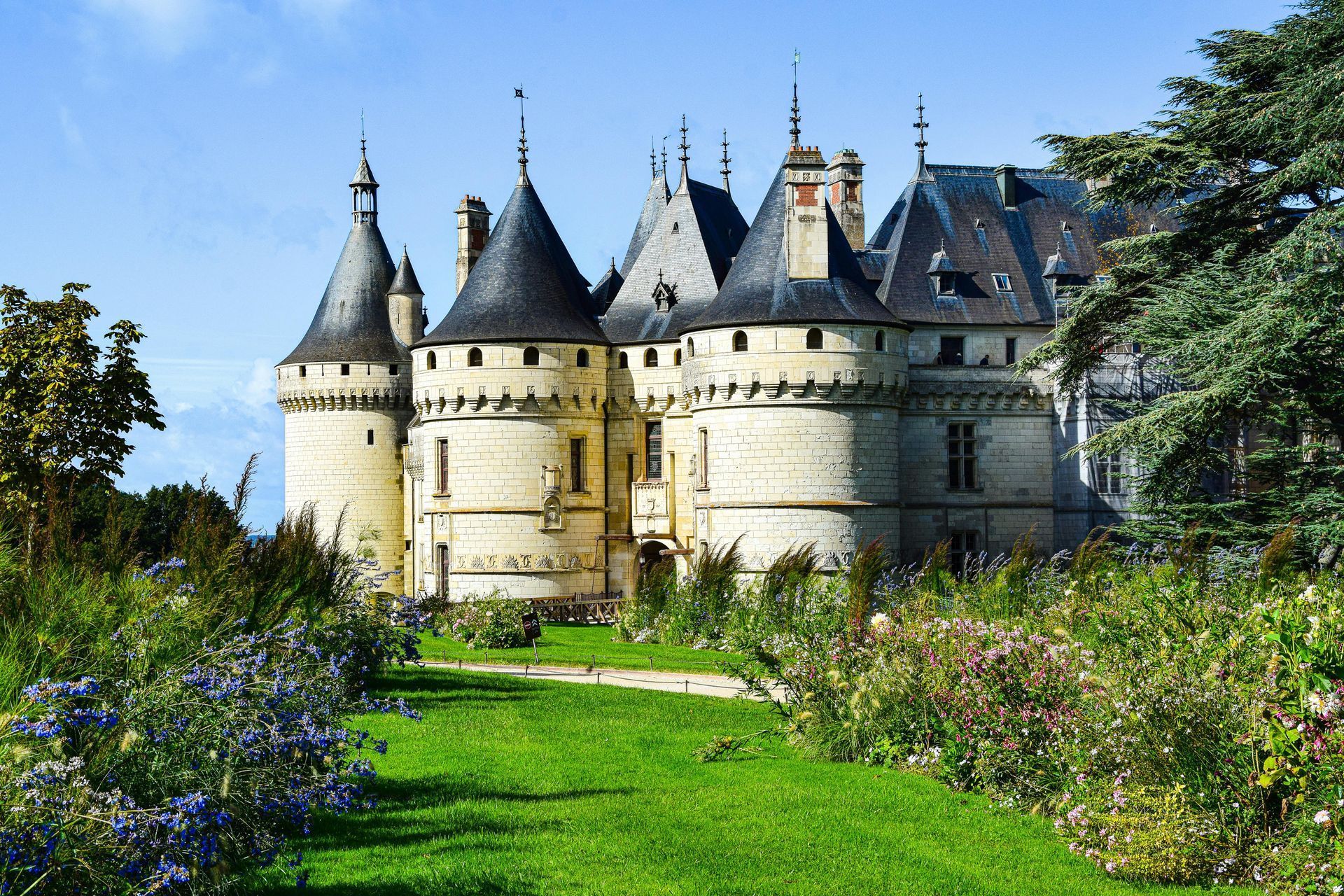Loire Valley Chateaux