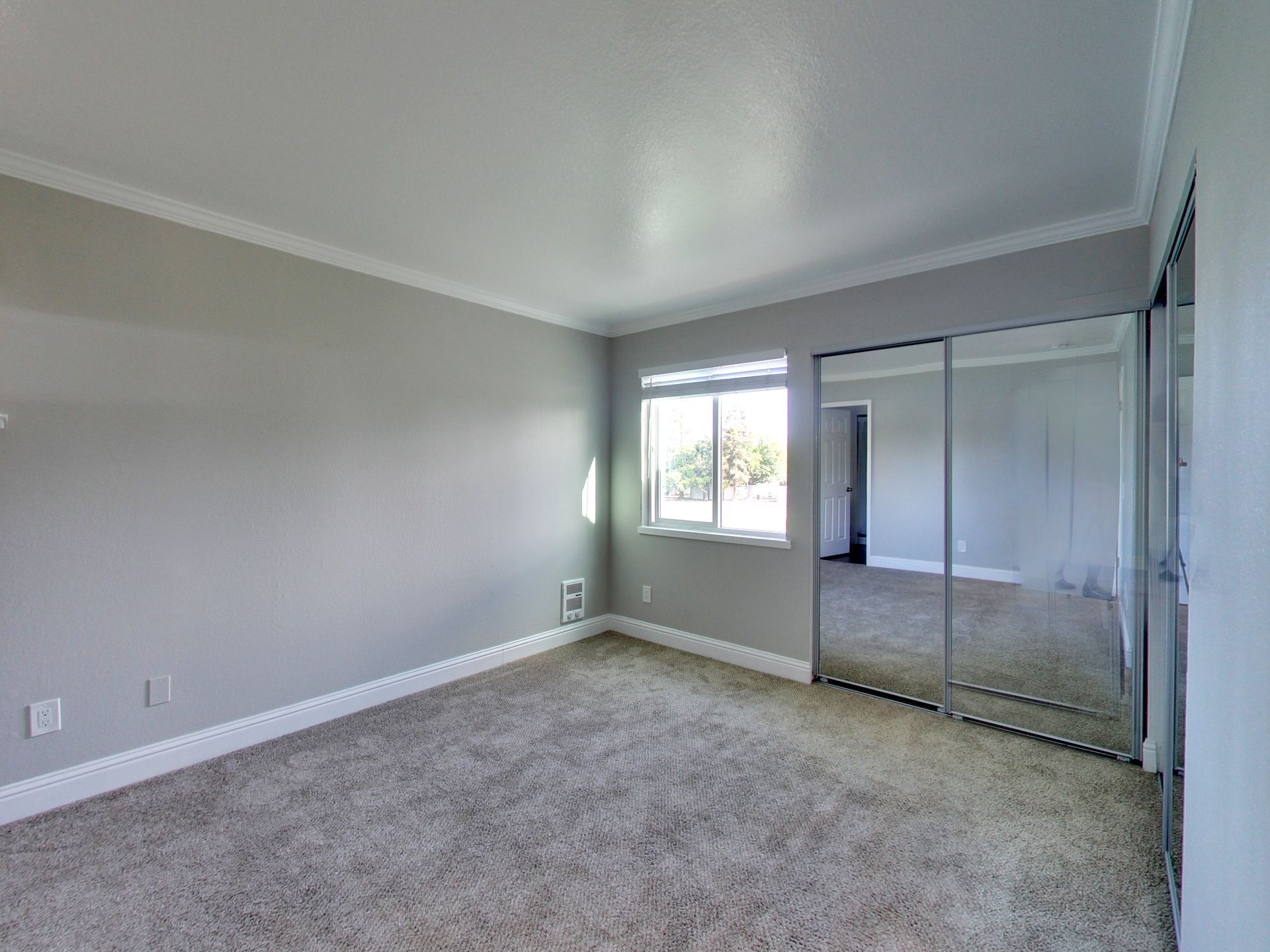 MIRRORED CLOSETS