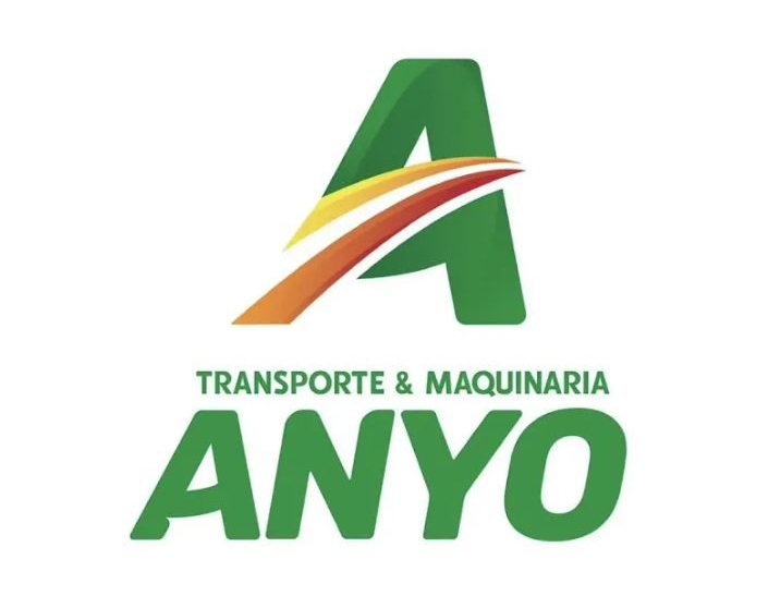 Logotipo de ANYO Transporte & Maquinaria con una “A” verde y una franja anaranjada-amarilla.