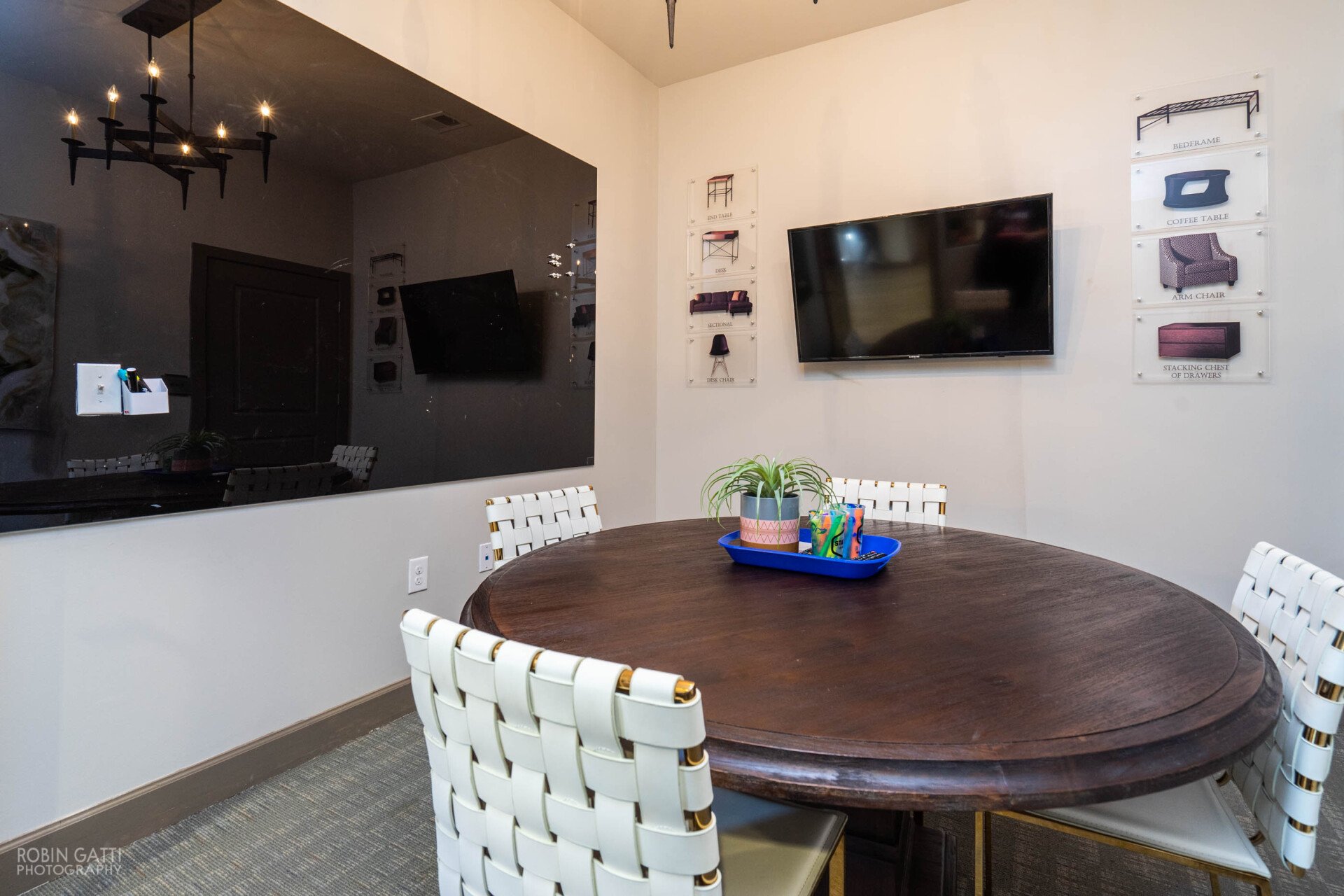 Home Station on McIntosh Apartments