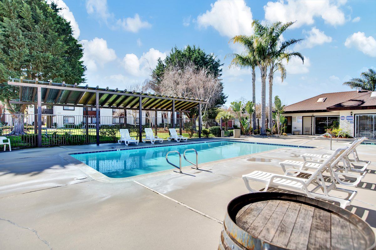 poolside photo