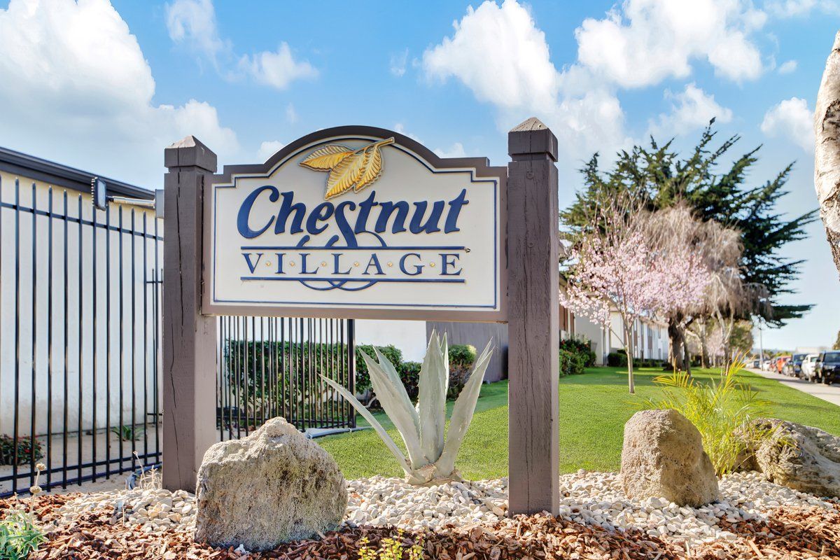 Chestnut Village sign