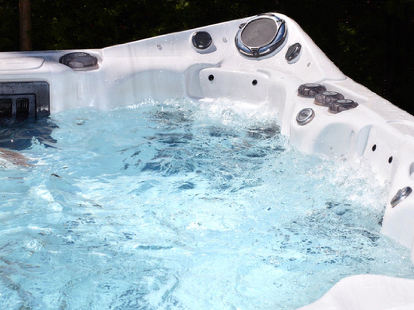 Hot tub on the balcony