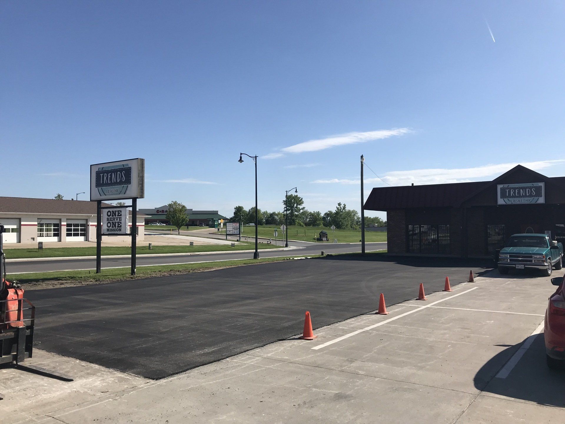 MoSeal fills potholes in commercial asphalt with help from mid-Missouri’s premier pothole repair team.