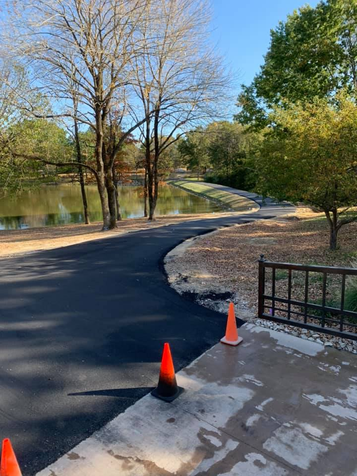 MoSEAL Provides Sturdy, Reliable Asphalt Driveways You Never Need to Worry About in New Bloomfield, MO.