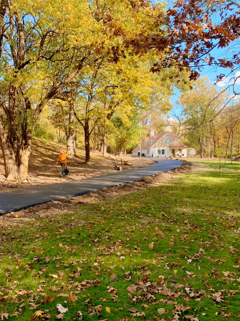 MoSEAL's Asphalt Is Often Used to Pave Many Residential Driveways in New Bloomfield, MO