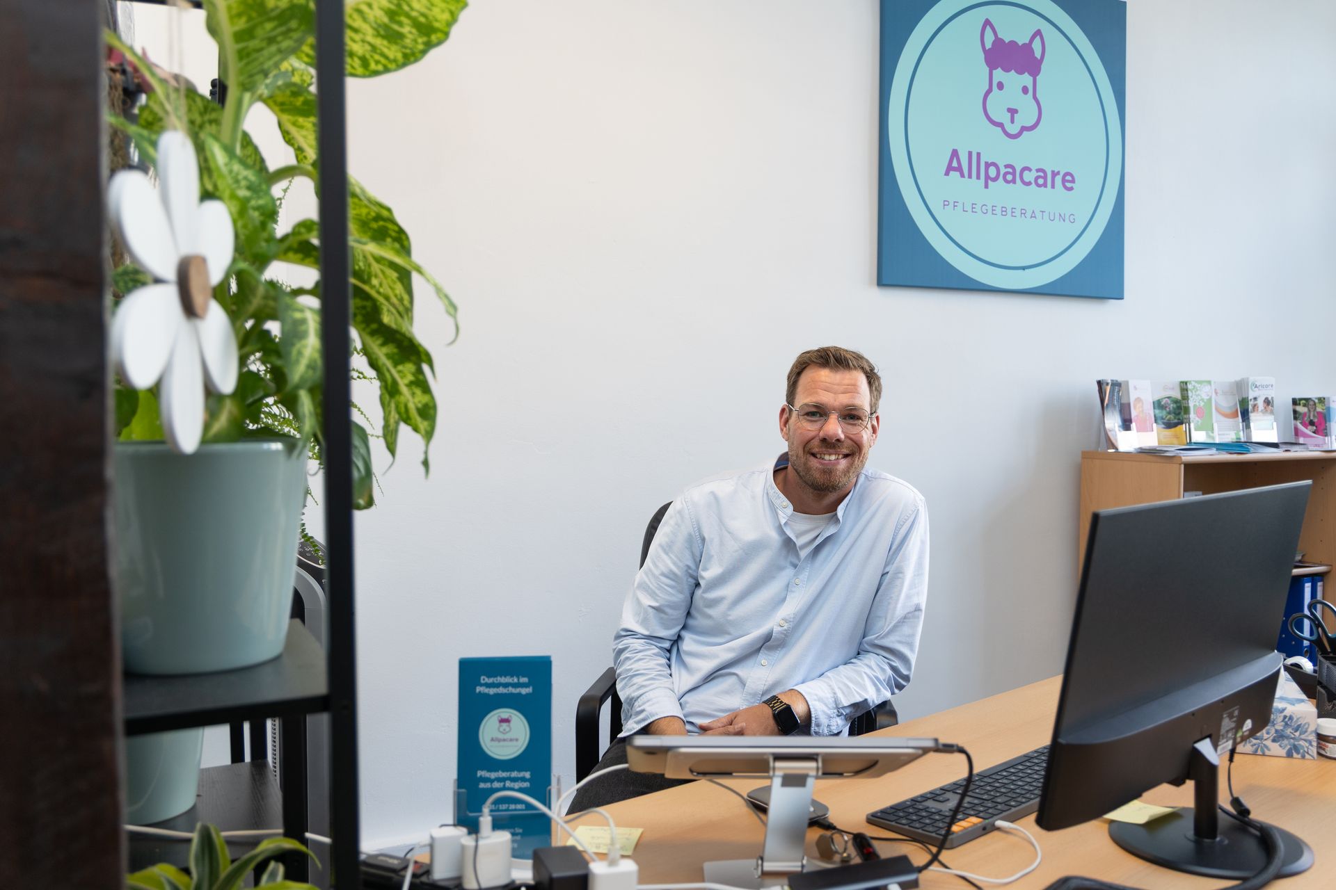 Patrick Globert der Inhaber der Allpacare Pflegeberatung in Dortmund