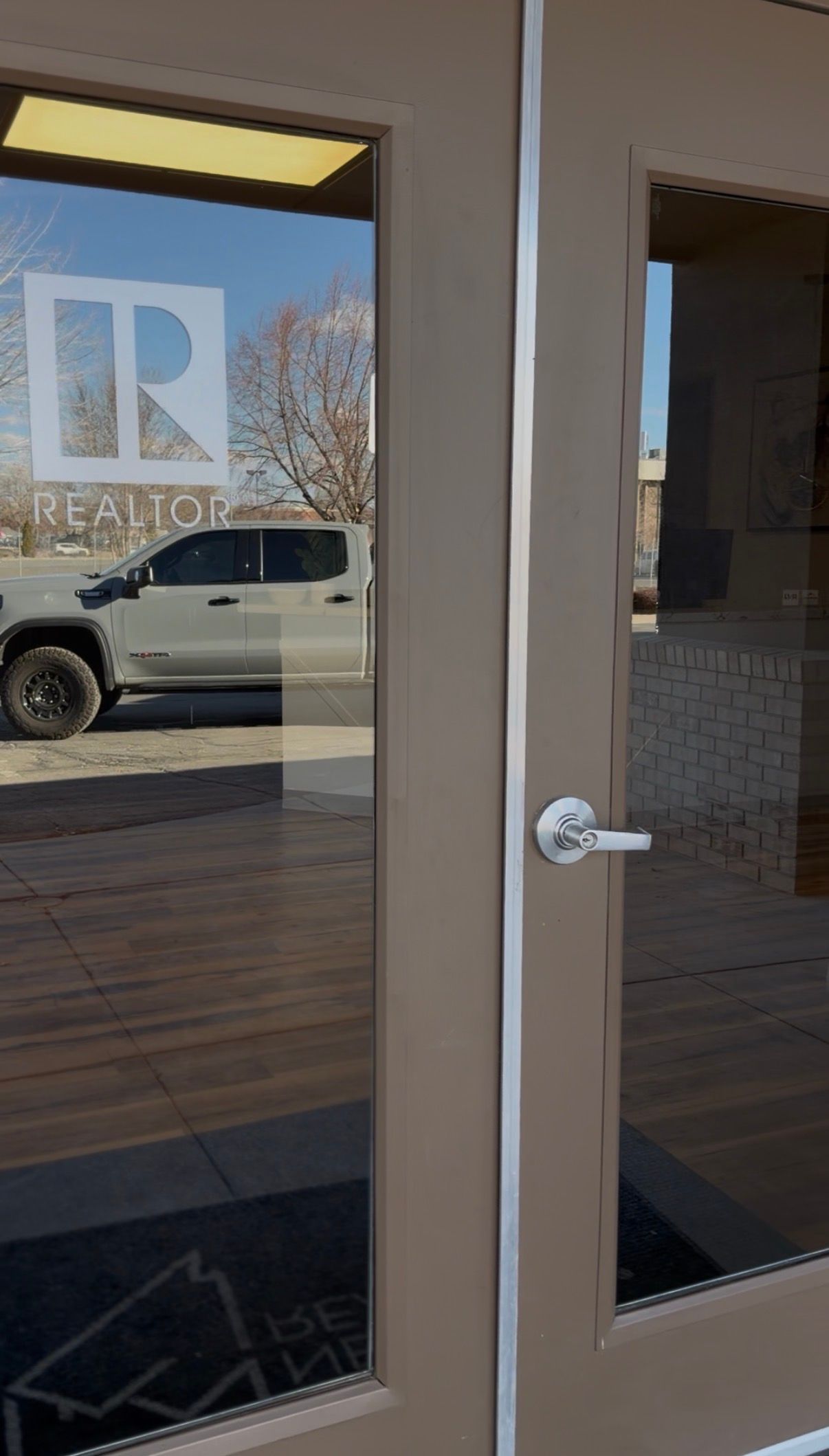 Commercial window cleaning service by Wolf City Window Cleaning in Reno Nevada