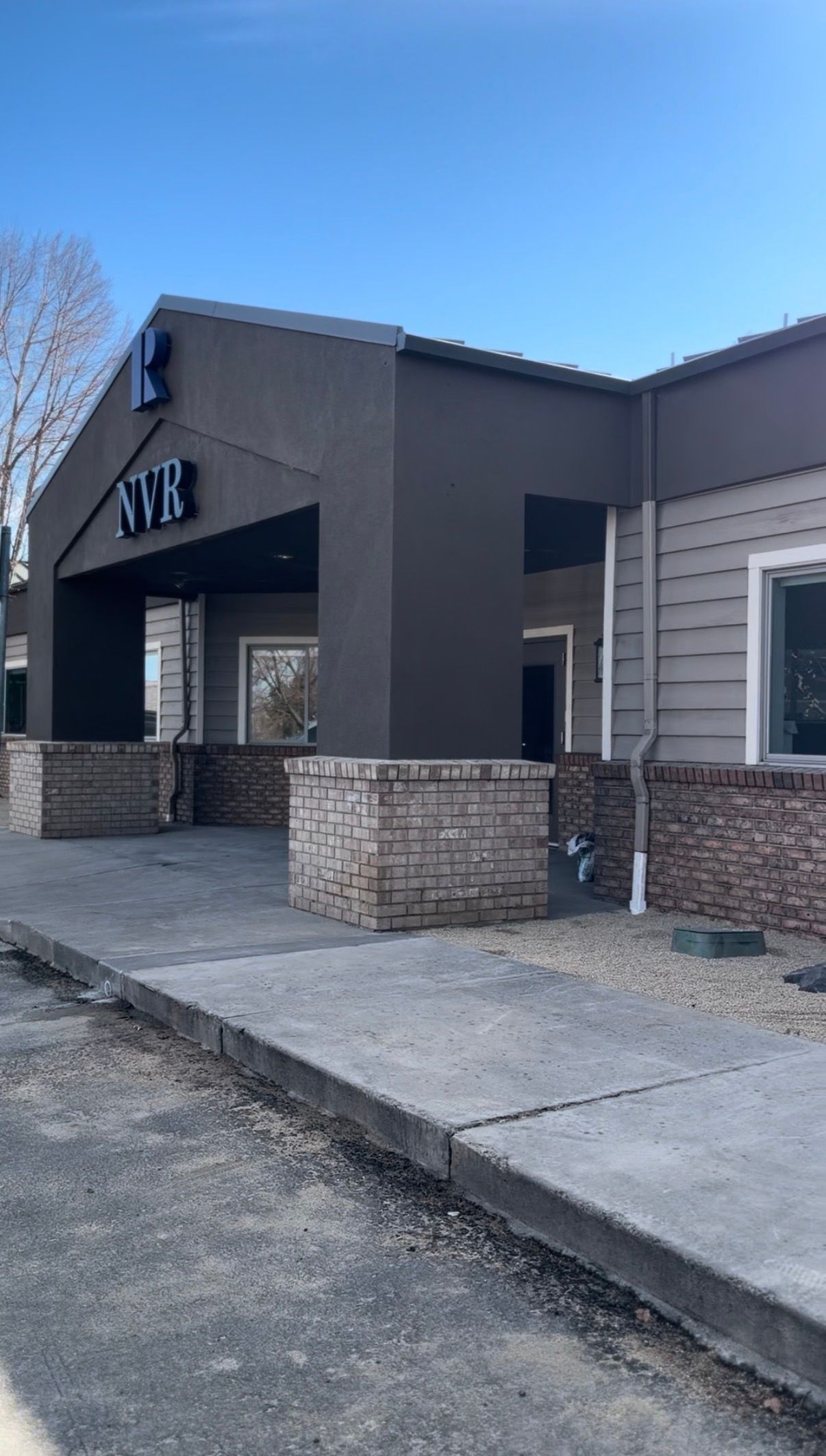 Commercial window cleaning service by Wolf City Window Cleaning in Reno Nevada