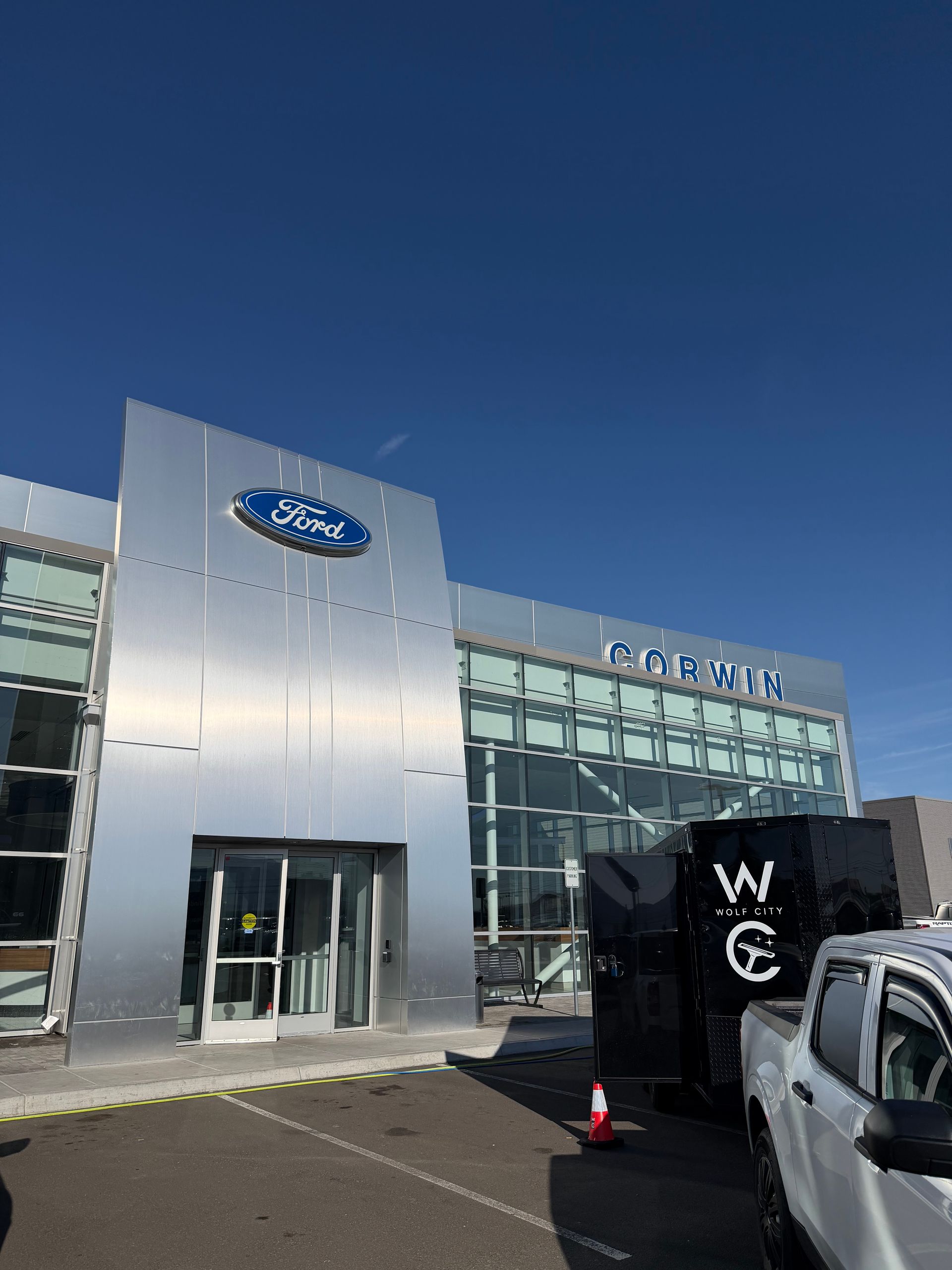 Corwin Ford Reno window washing