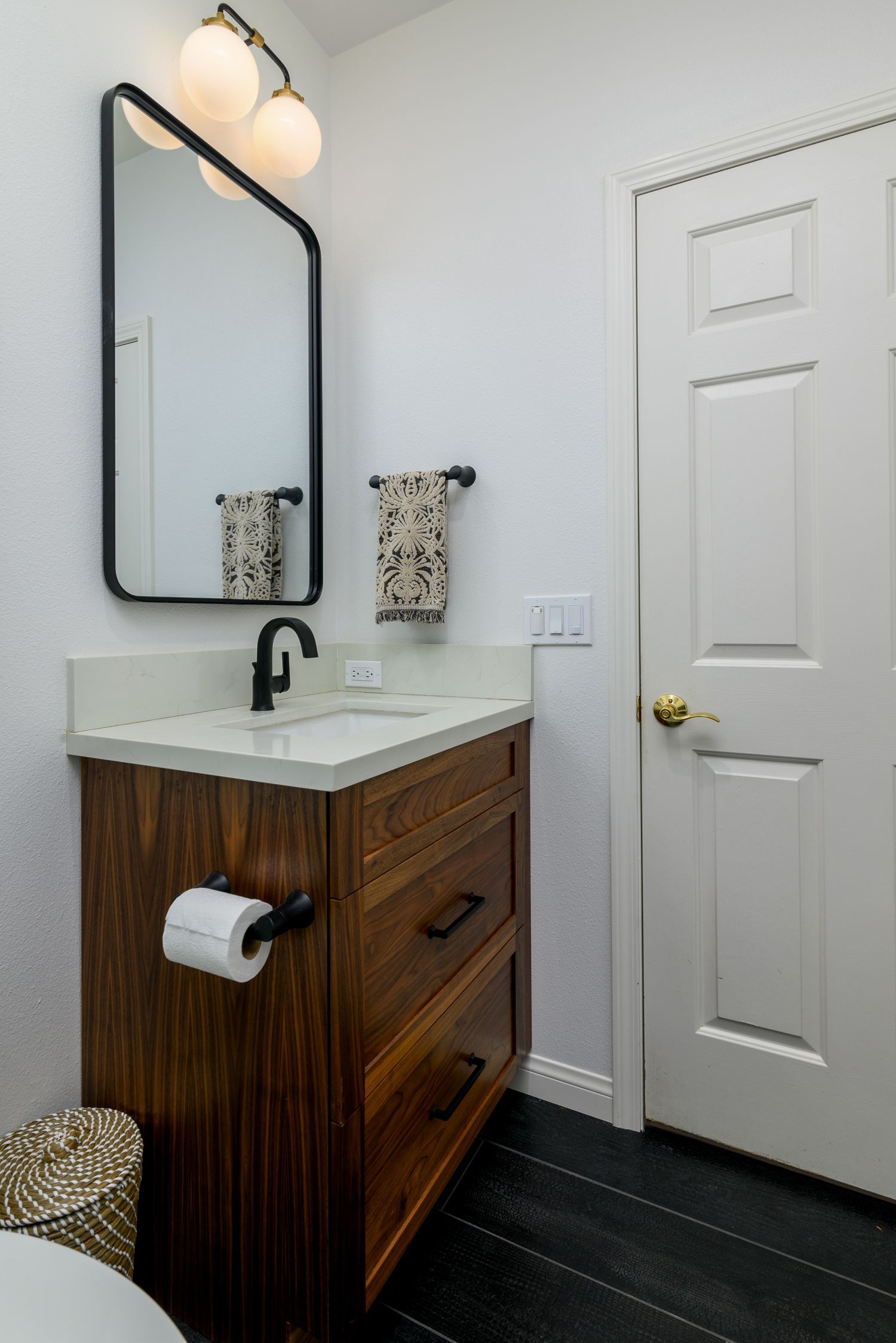 Omega vanity, guest bathroom remodel, Simi Valley