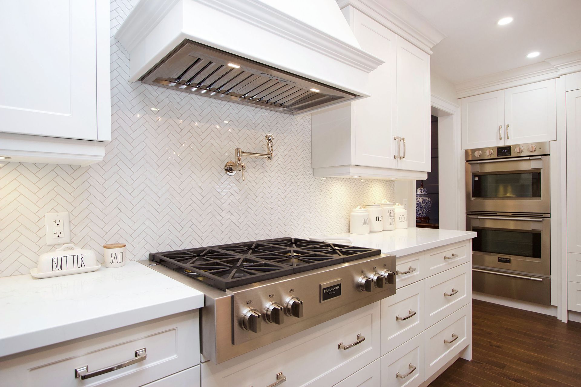  Oshawa Kitchen Renovator