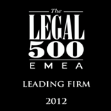 Il logo di Legal 500 EMEA 2012 Leading Firm, con testo bianco su sfondo nero.