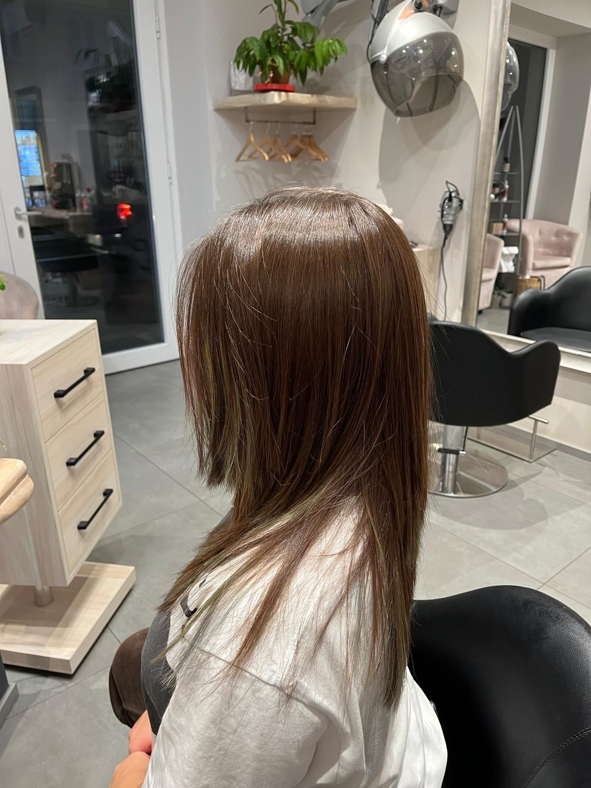 Capelli lisci dopo trattamento alla cheratina
