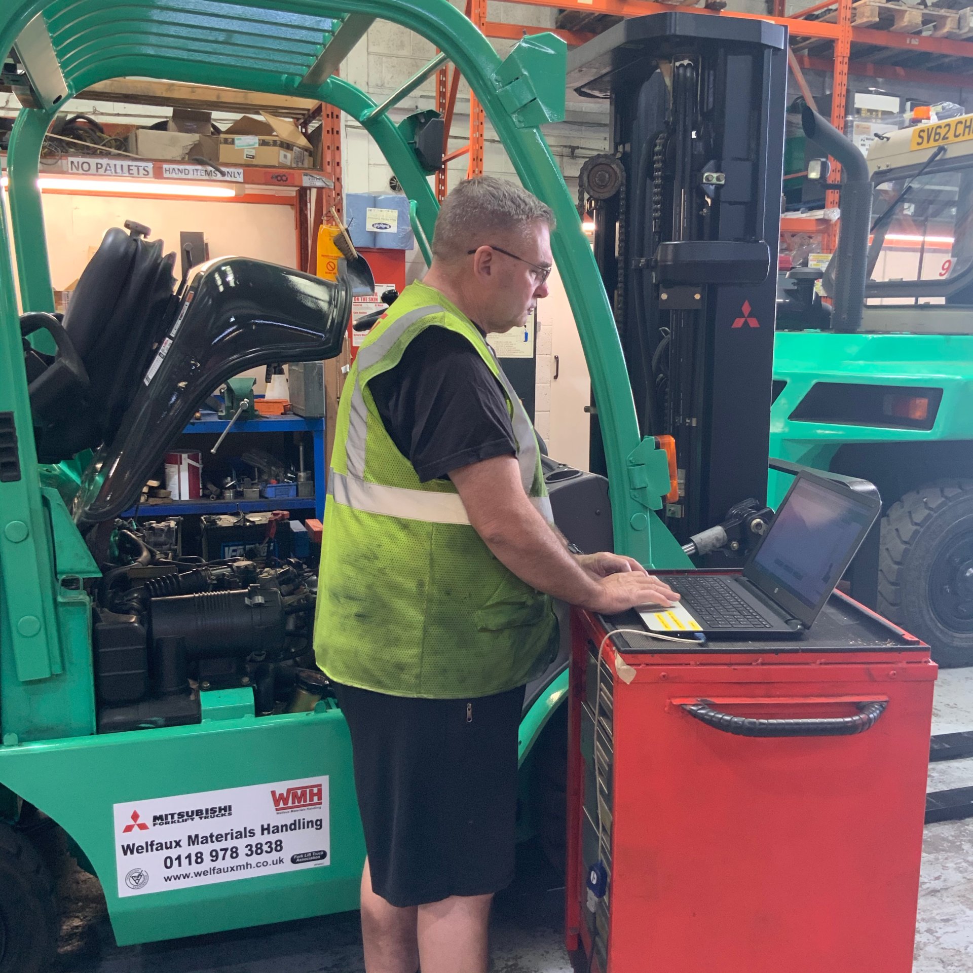 Forklift Truck Hire Rental Wokingham Berkshire Welfaux MH