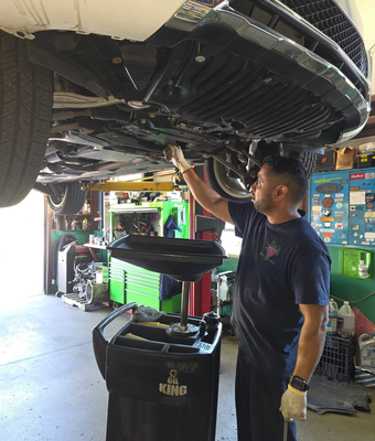 Oil Change | Joe’s Garage Inc.