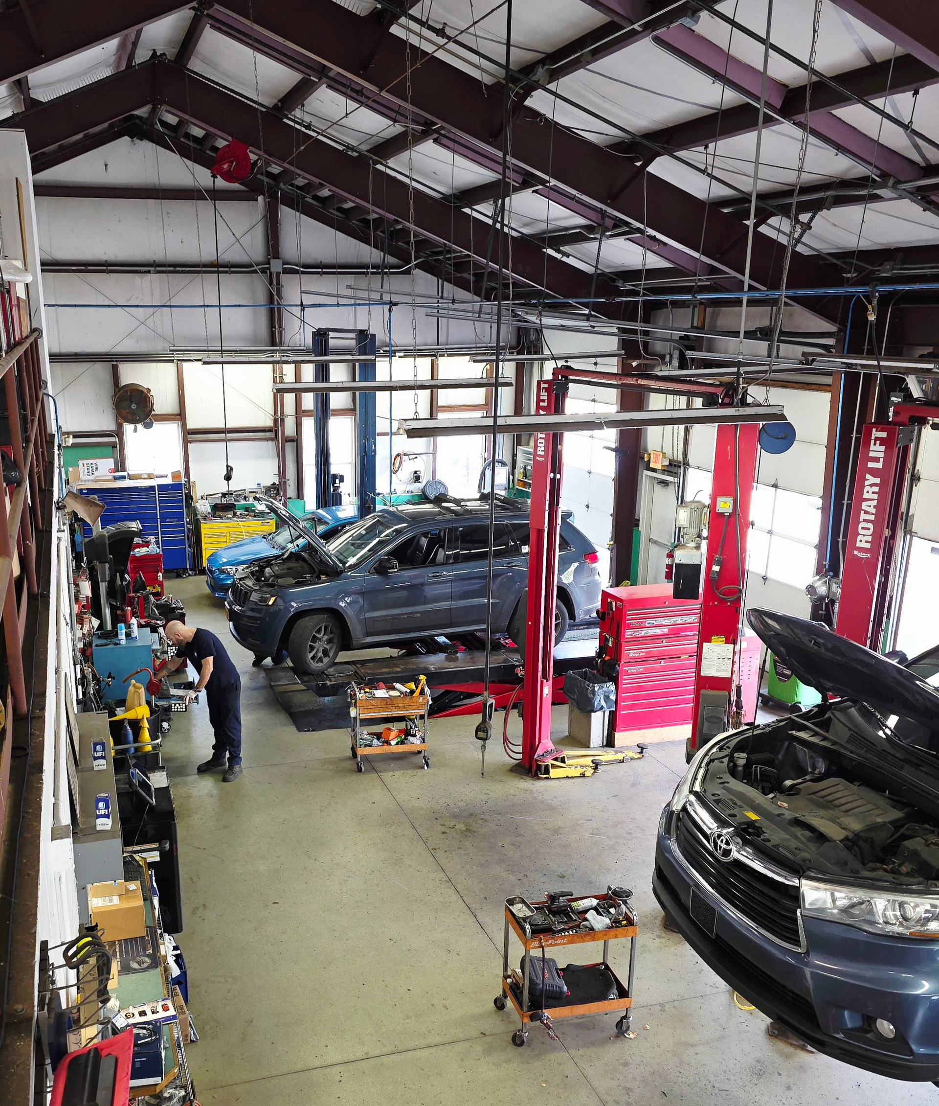 Shop's Garage Working Space Image | Joe's Garage Inc.