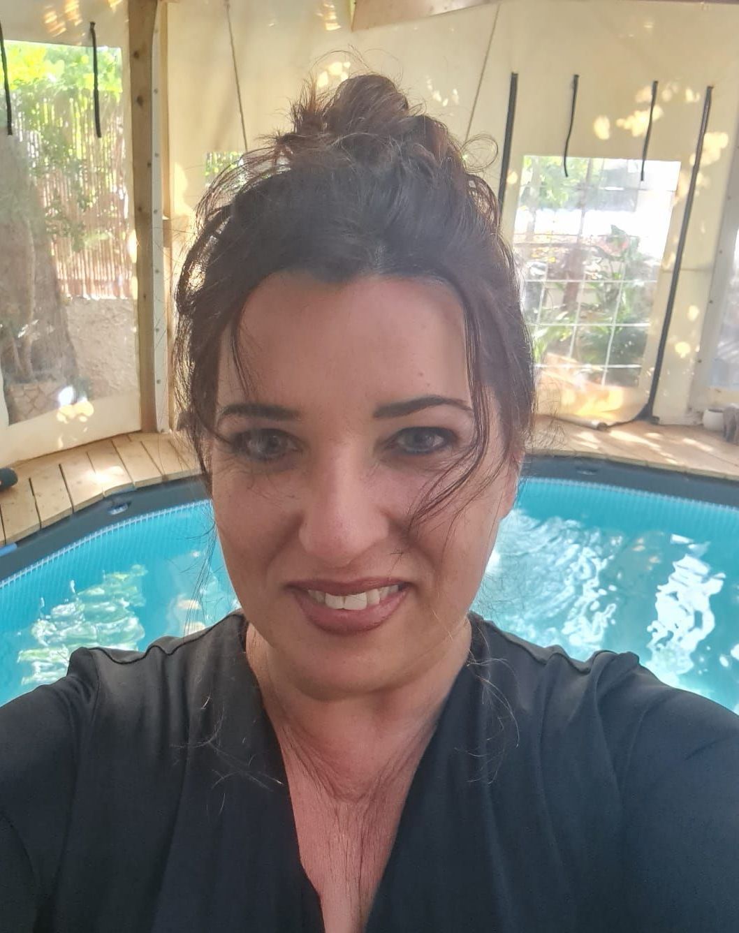 נורית ברכיה, מטפלת בהידרותרפיה